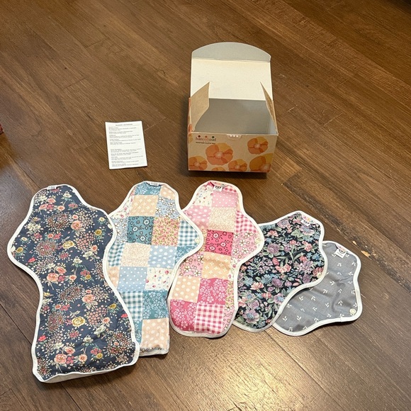 New HannahPad The Brand Hannah organic cotton sanitary menstrual pads, set of 5,New Products : American Fashion Style Bags On Sale